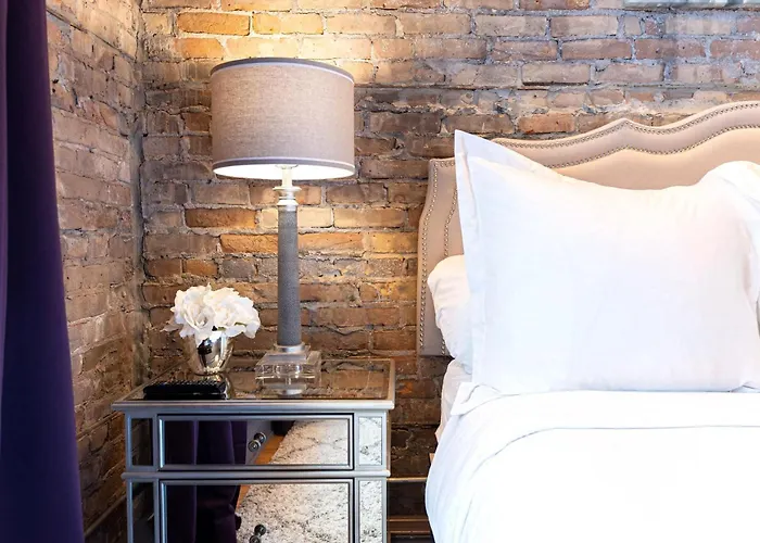 124 Lofts - Downtown Dundee - Walk To Dining * West Dundee