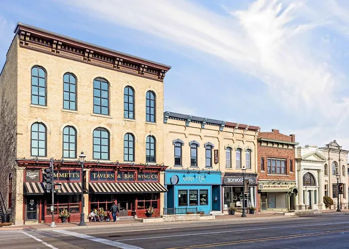 124 Lofts - Downtown Dundee - Walk To Dining Apartment *