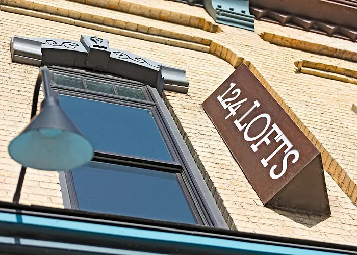 124 Lofts - Downtown Dundee - Walk To Dining West Dundee